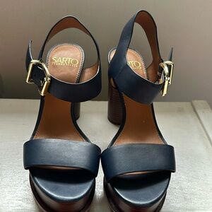 Navy heel